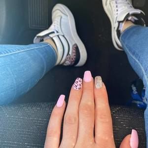 Meet your Posher, Brittney